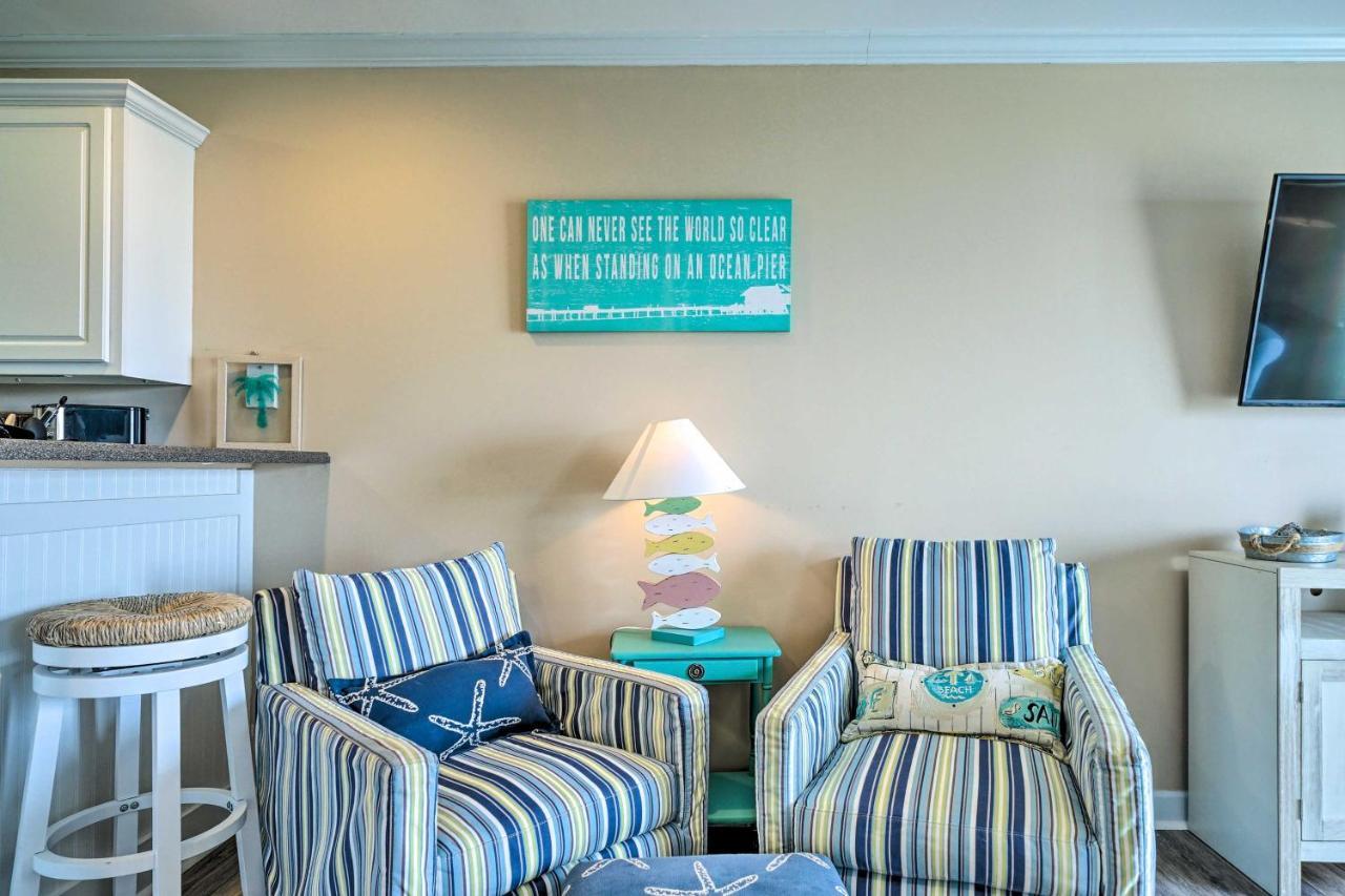 Ocean-View Oak Island Condo, 1 Block To Beach! Exterior photo