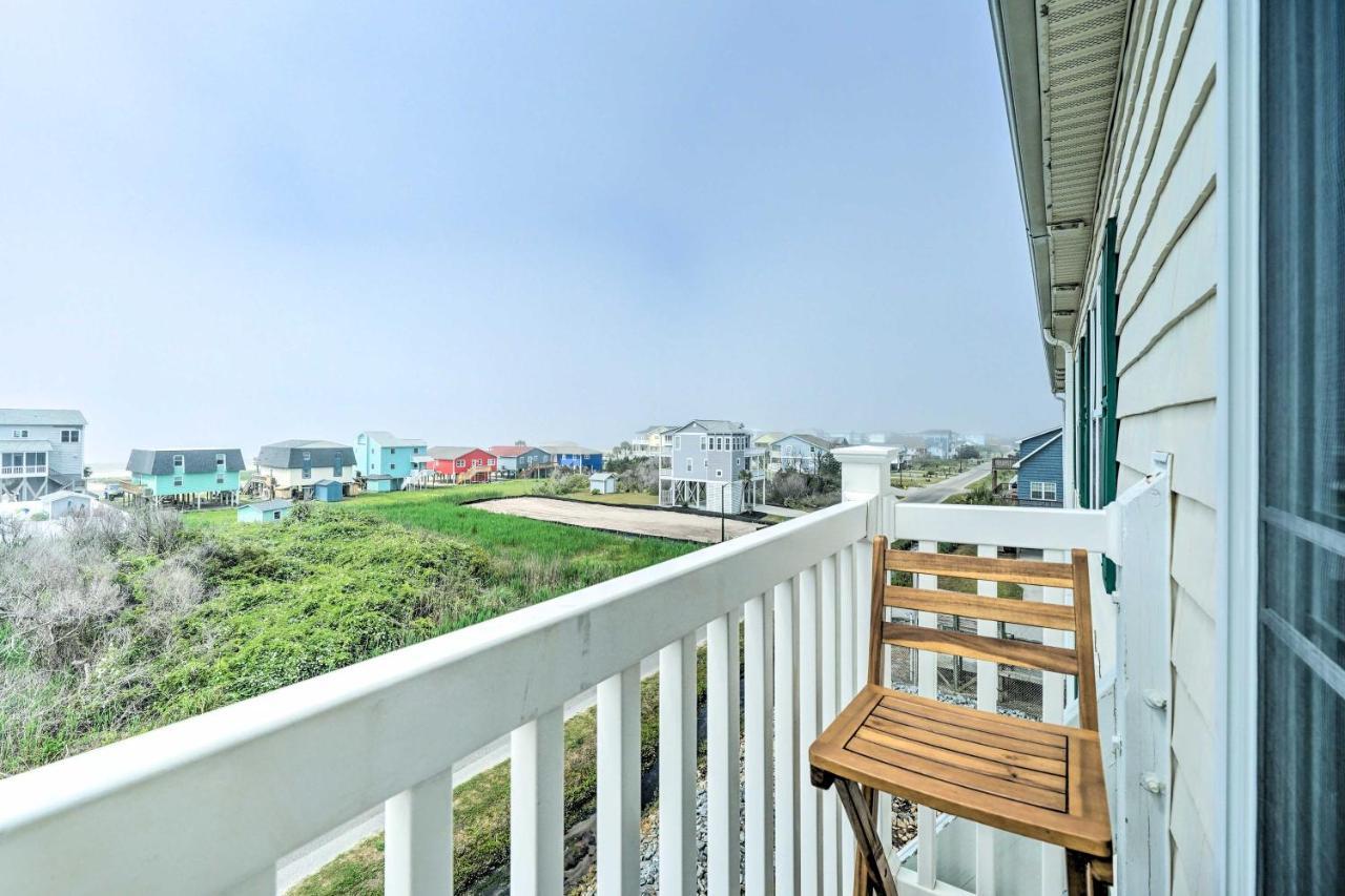 Ocean-View Oak Island Condo, 1 Block To Beach! Exterior photo